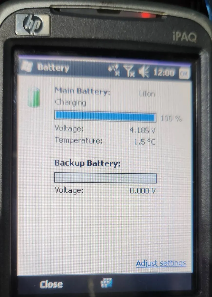 HP iPAQ rw6828 with Windows Mobile 6.5. HP iPAQ rw6828